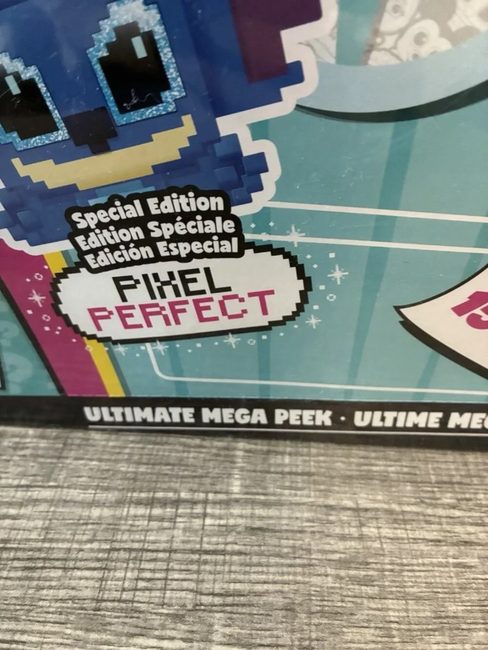 Disney Doorables Pixel Perfect Ultimate Mega Peek Play Set 30 Figures
